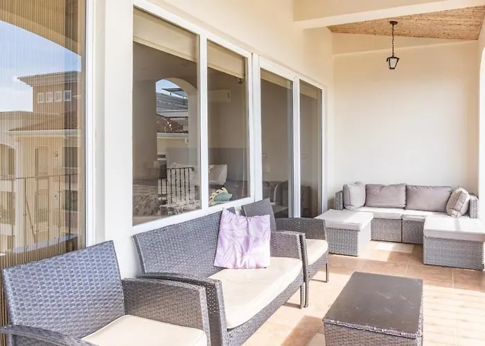 Luxury Penthouse Ocean View & Private Jacuzzi Apartment *