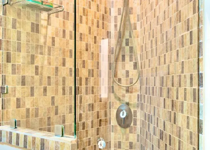 Luxury Penthouse Ocean View & Private Jacuzzi Apartment